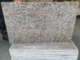 Плитка 600x300 из Западно-Султаевского гранита , фото Купить Плитка 600x300 из Западно-Султаевского гранита в Белгороде